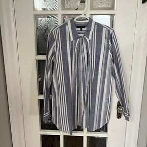 Banana Republic Blue and White Button Down | Coastal Grandma | Size Medium